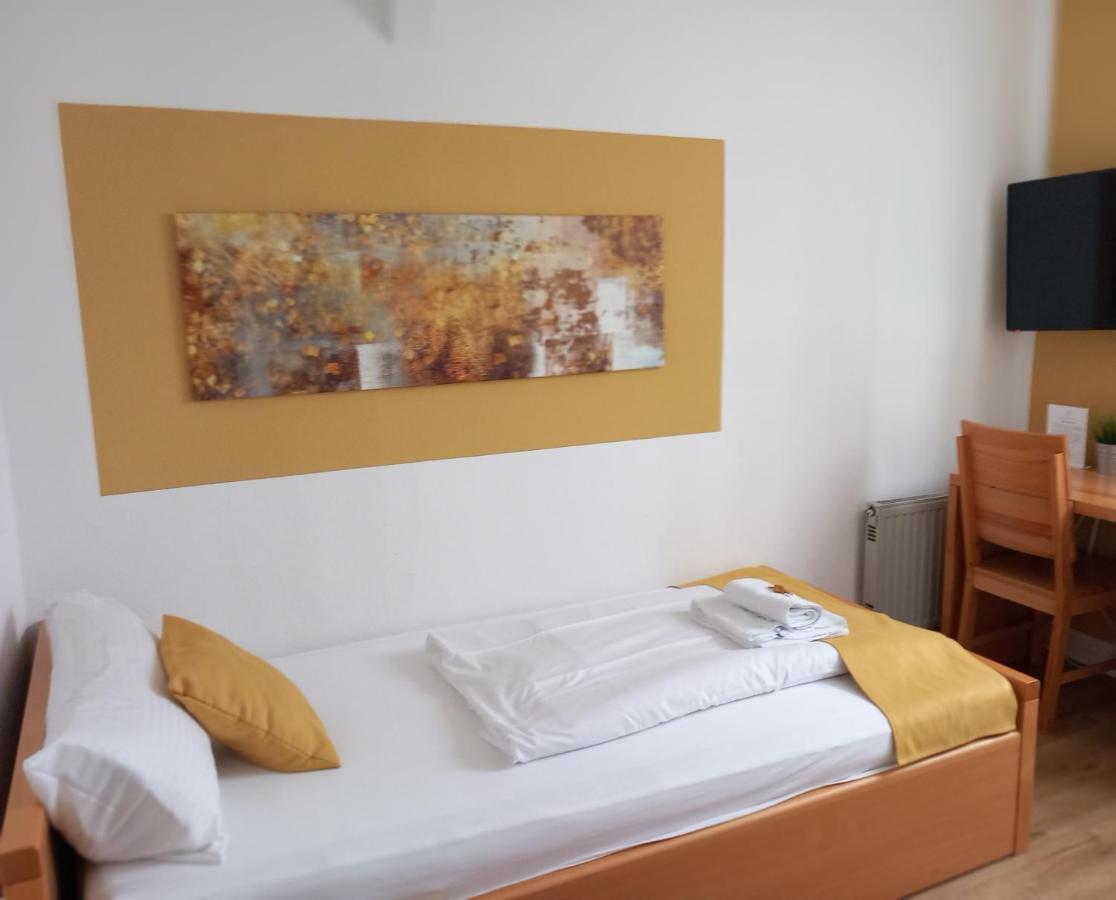 Hotel Karolinger Düsseldorf Extérieur photo