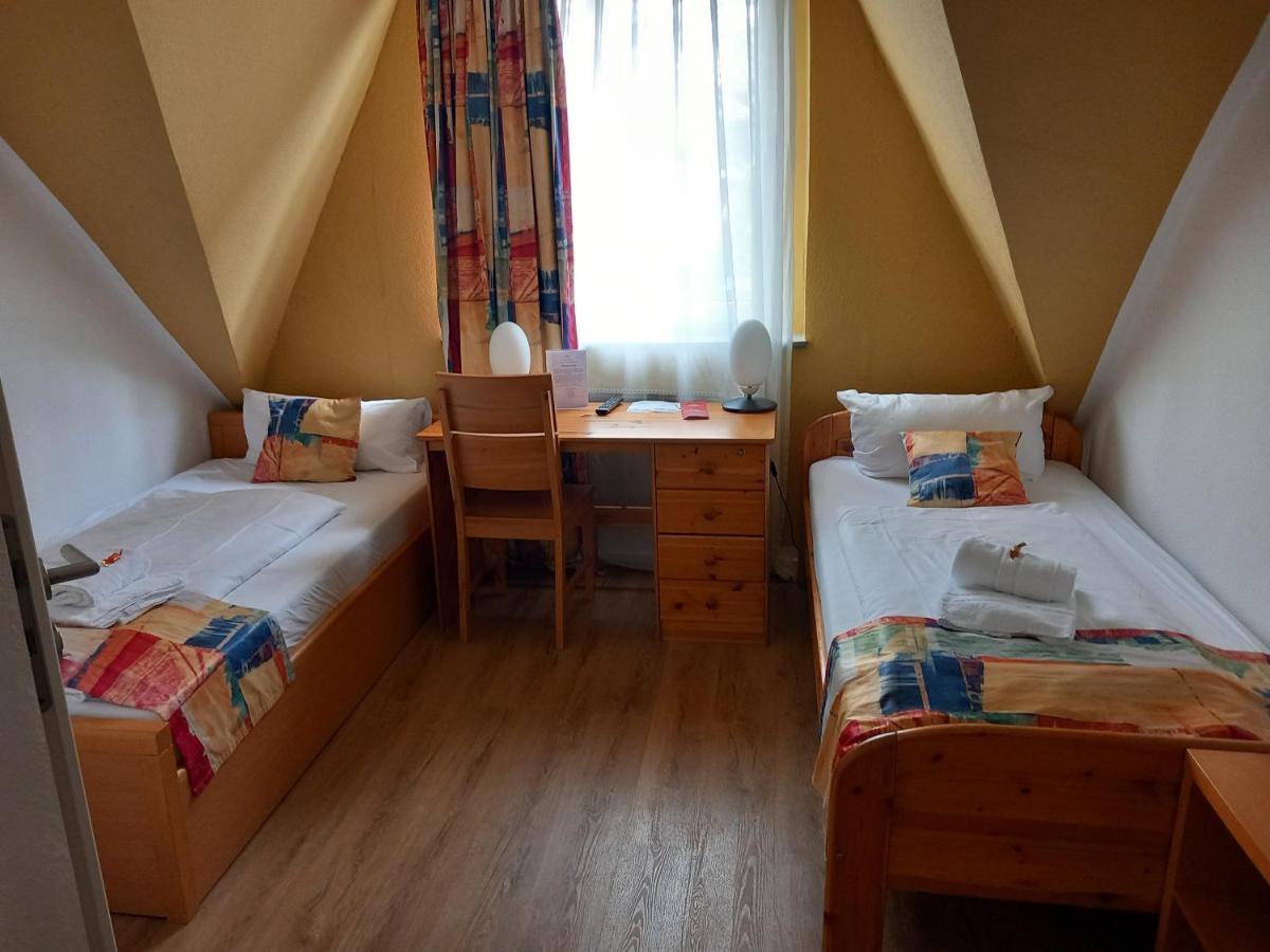 Hotel Karolinger Düsseldorf Extérieur photo