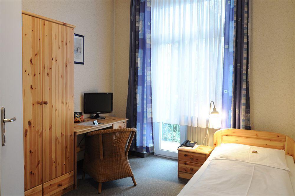 Hotel Karolinger Düsseldorf Extérieur photo