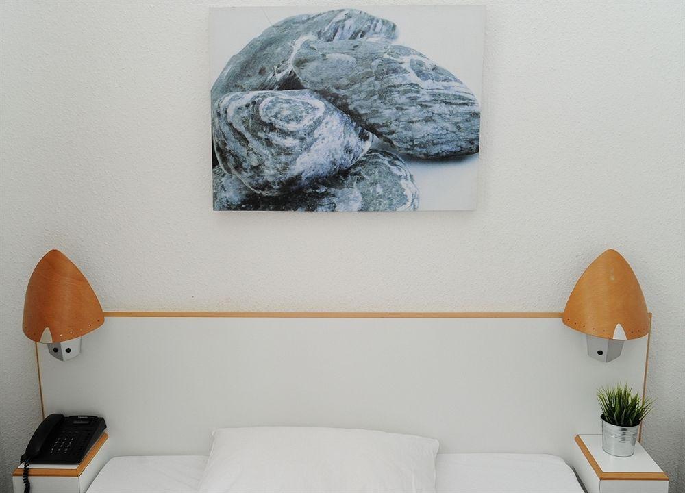 Hotel Karolinger Düsseldorf Extérieur photo